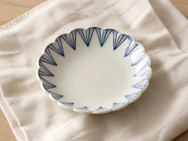 AYRAPORT concept preview of a small decorative dish on a neutral background